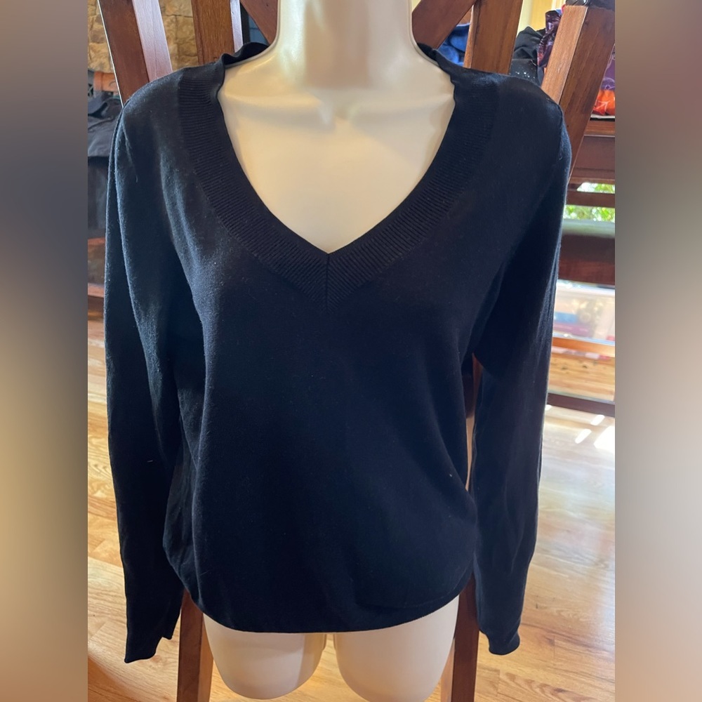 Caslon black sweater large